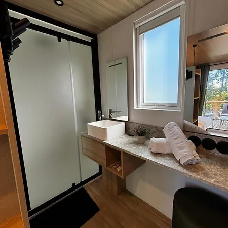 Camping Perché Avec Jacuzzi